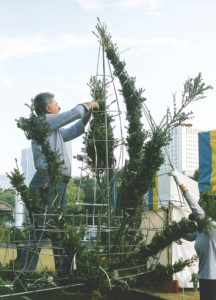 イタリア人トピアリーアーティスト招聘