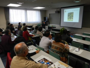 「家庭でもできるトピアリーの作り方」講演会開催