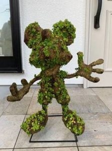 想い出のトピアリーを“入院治療”