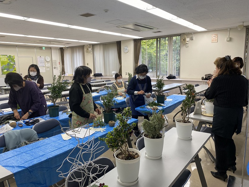 ウサギトピアリー講座風景